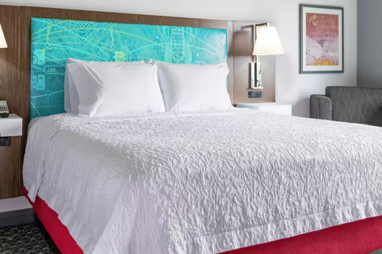Hampton Inn by Hilton Lincoln Downtown - photo 11