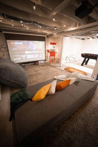 Reno's Biggest Little House Cozy Home Theatre