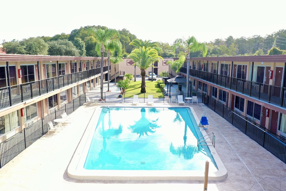 La Vista Inn - photo 29