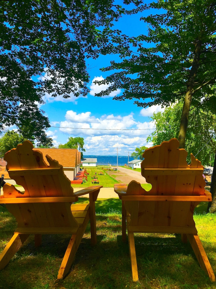 American Oak Resort — Houghton Lake
