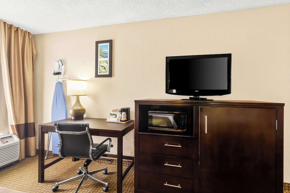 Sonesta Essential NW Houston - photo 12