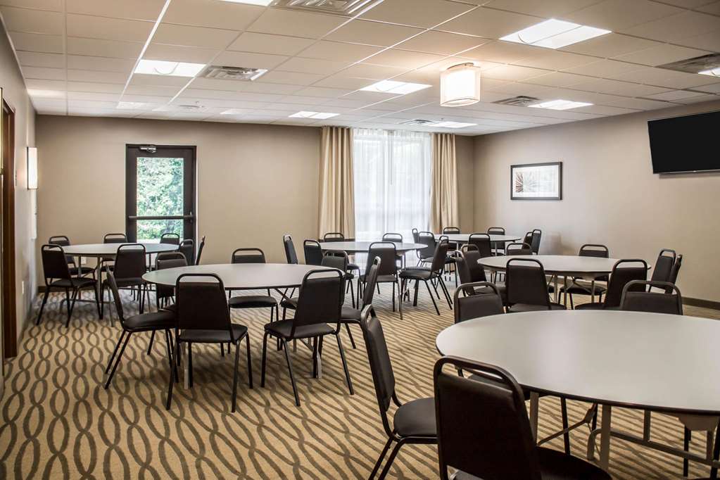 Comfort Suites Hartville North Canton - photo 35
