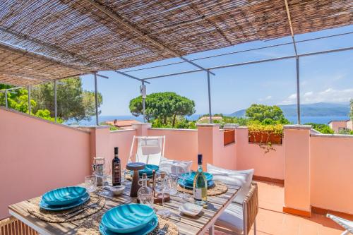 Villa del sole 2 — 4-Star Luxury Hotel in Capoliveri, Italy