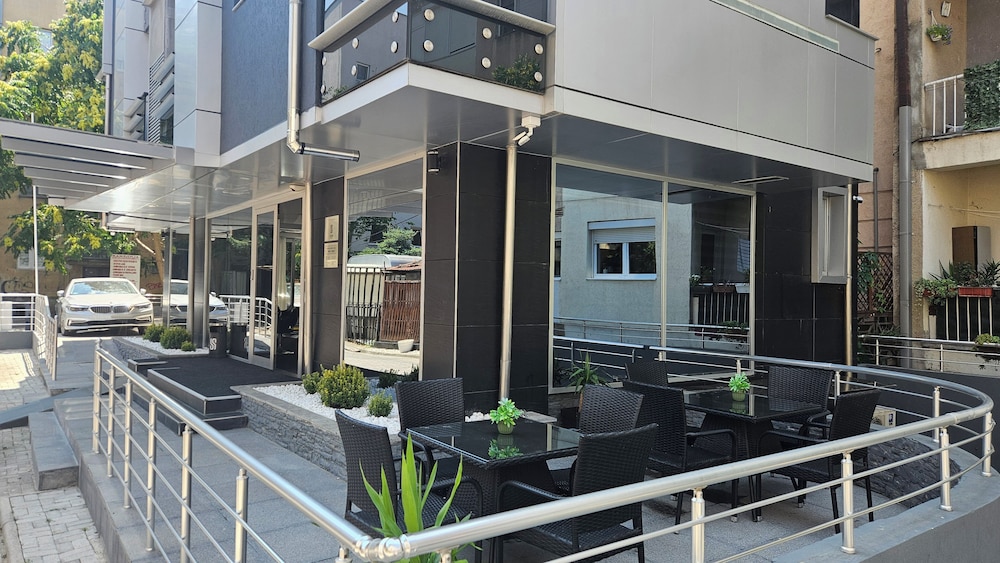 Sienna Apartments Skopje — 4-Star Luxury Hotel in Skopje, Republic of Macedonia