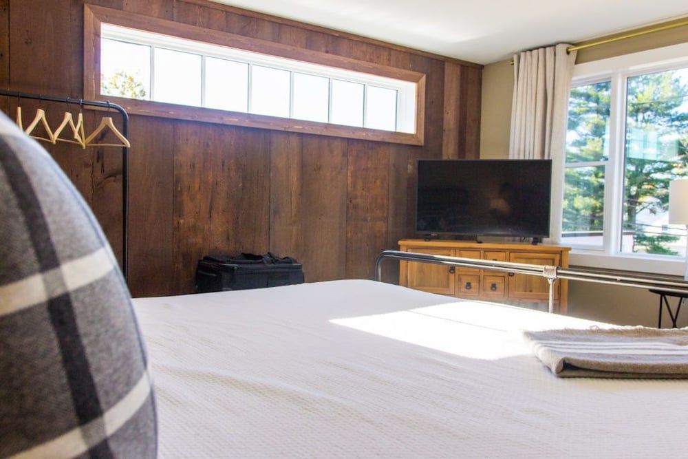 The Edgewood Inn - photo 5