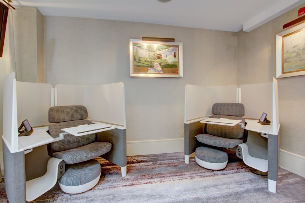 Crowne Plaza Charleston Airport Conv Ctr by IHG - photo 2