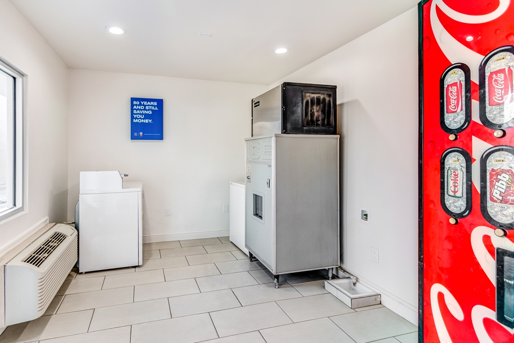 Motel 6 Visalia CA - photo 30