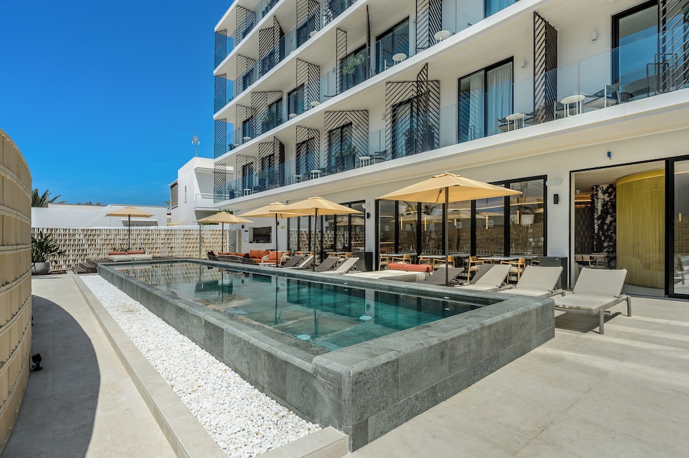 Hotel Vibra Yamm Urban — Ibiza