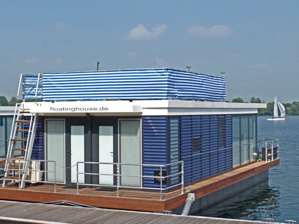 Hausboot am Xantener Nordsee — hotel in Xanten