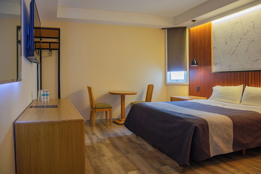 Hotel Lord Adults Only
