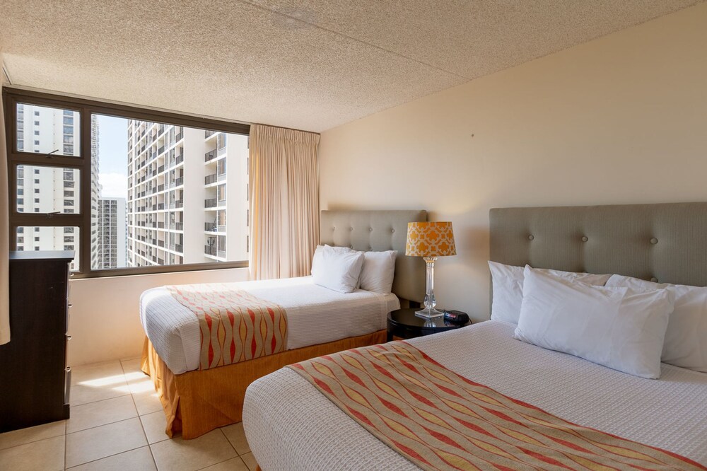Waikiki Banyan Ocean View Tower 2 Suite 2310 - photo 4