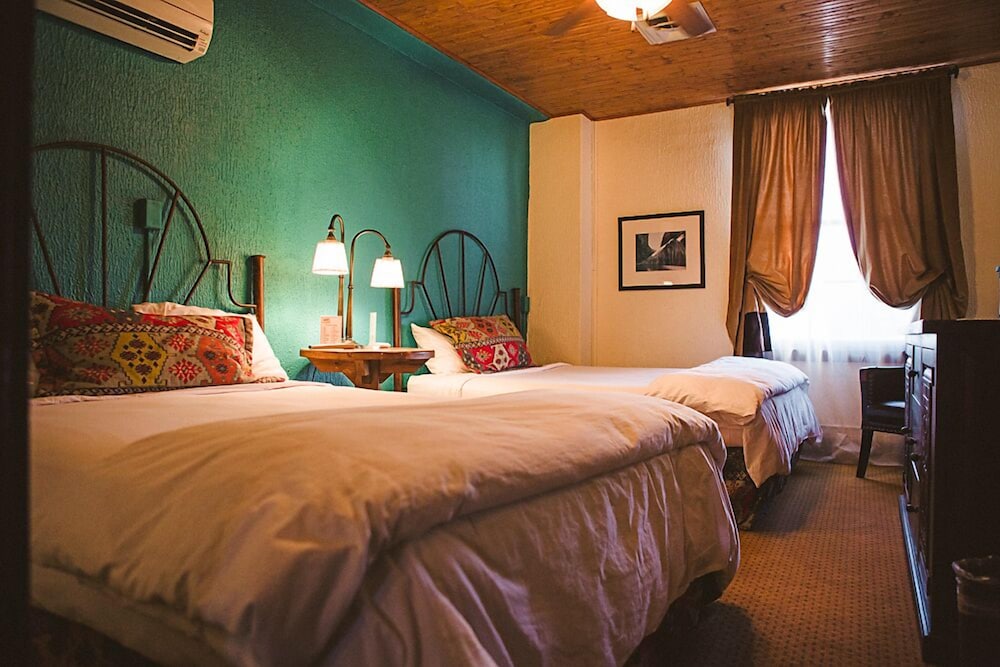 The Holland Hotel - photo 12