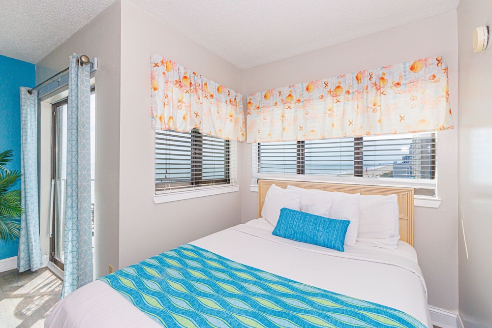 The Palace 505 - photo 2