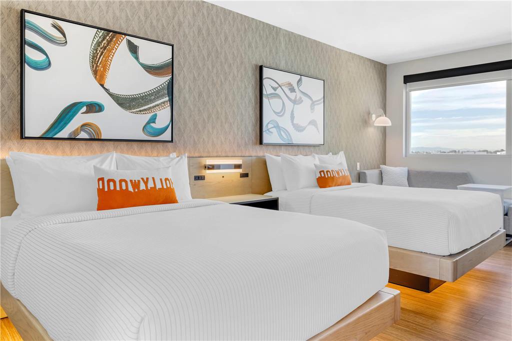 Cambria Hotel Burbank Airport - photo 25