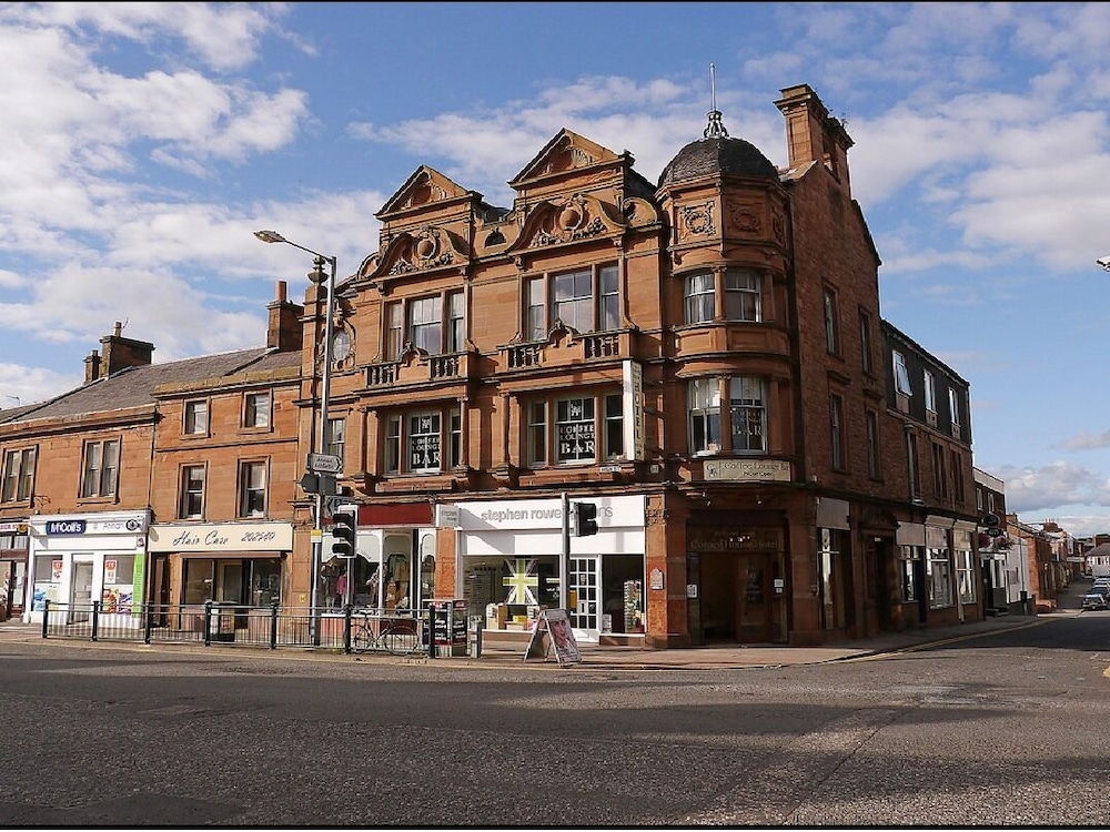 Corner House Hotel — hotel in Annan