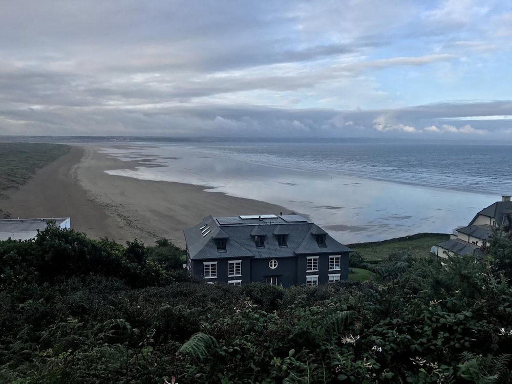 Chalet Saunton — 5-Star Luxury Hotel in Braunton, United Kingdom