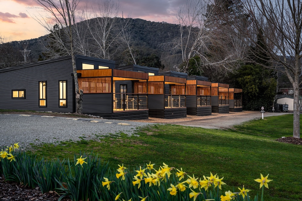 Bright Riverside Holiday Park — 4-Star Luxury Hotel in Bright, Australia