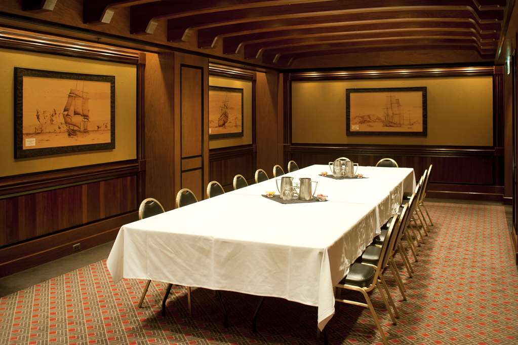 Hotel Captain Cook - photo 32