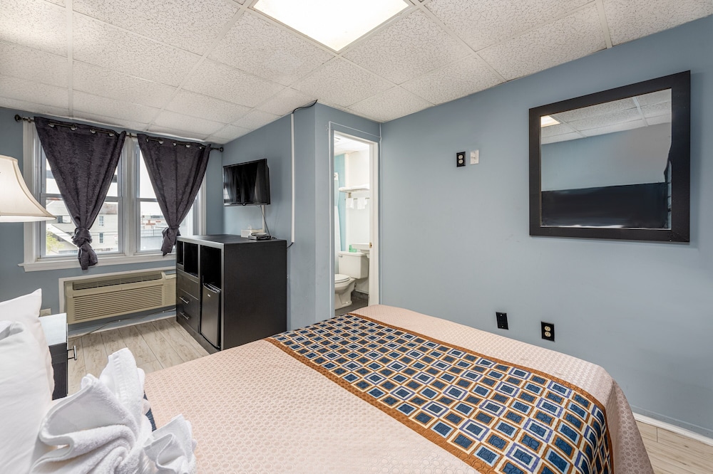 Hammock Inn & Suites North Beach Hotel - photo 11