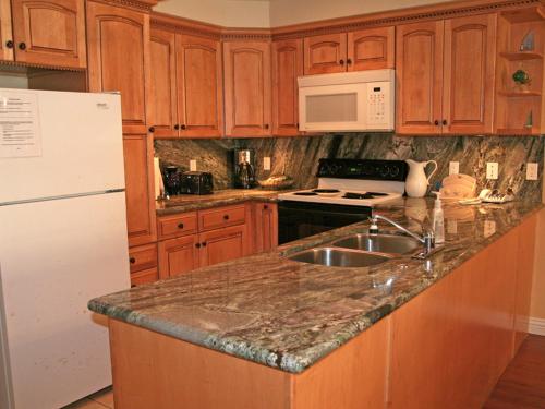 57Sv 57 Sol Vista — Avalon — photo 4