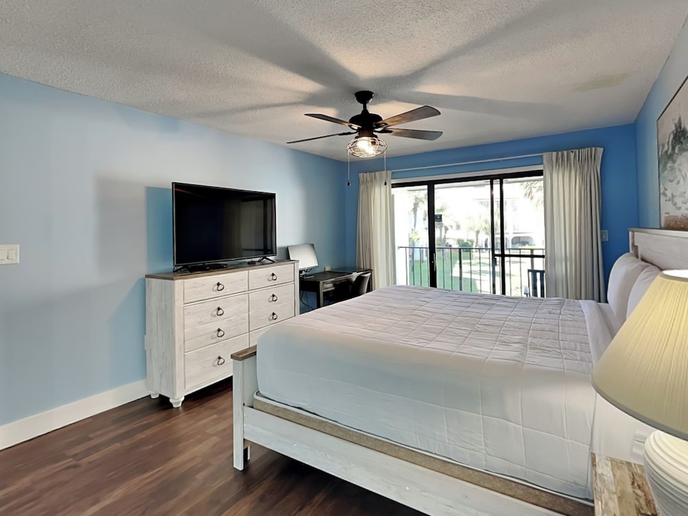 Edgewater Beach & Golf Resort II by Resort Collection - photo 104