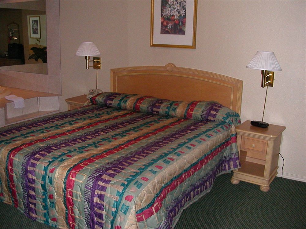 Green Lantern Motel - photo 11