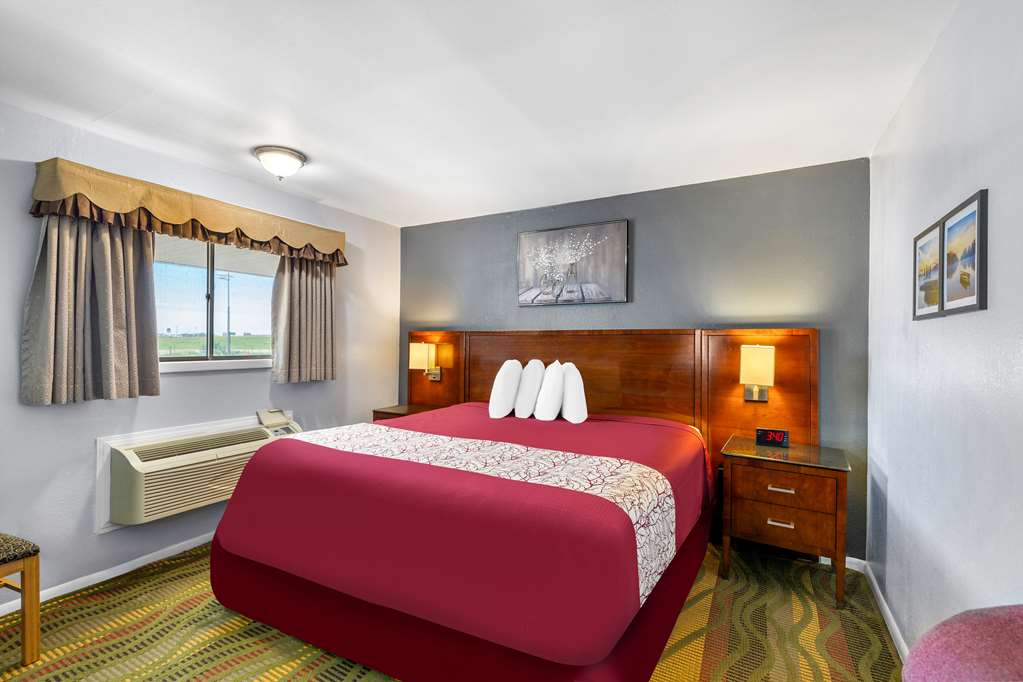 Americas Best Value Inn Belleville - photo 8