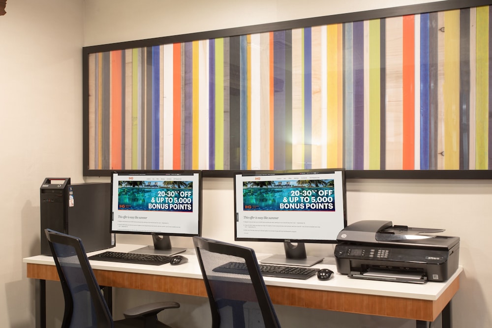 Holiday Inn Express Hotel & Suites Longmont by IHG - photo 31
