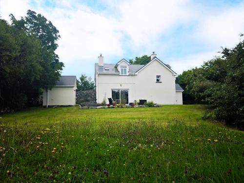 Atlantic Way Cottage — 4-Star Luxury Hotel in Gaillimh, Republic of Ireland