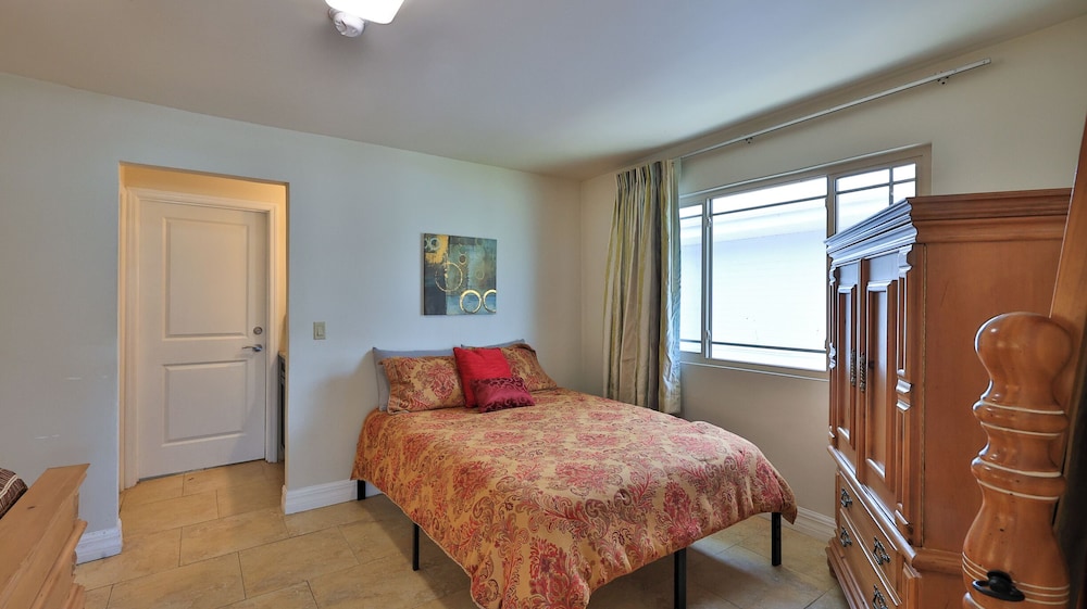 Driftwood Beach Motel - photo 65