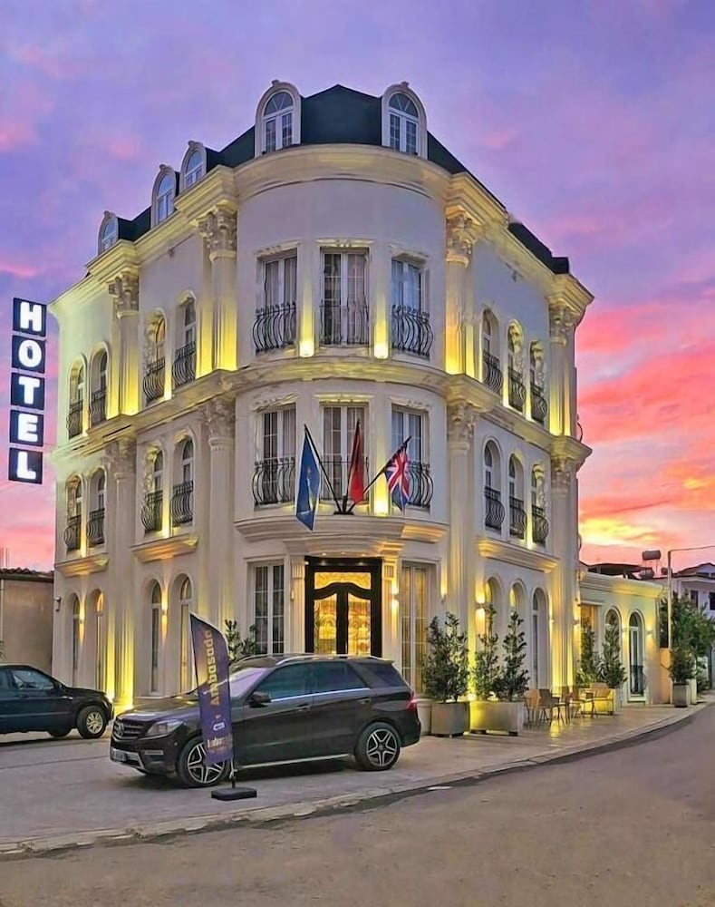 Ambasada QTA - last minute hotel in Paskuqan