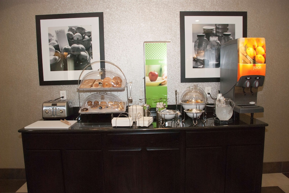 Hampton Inn Maumelle AR - photo 28