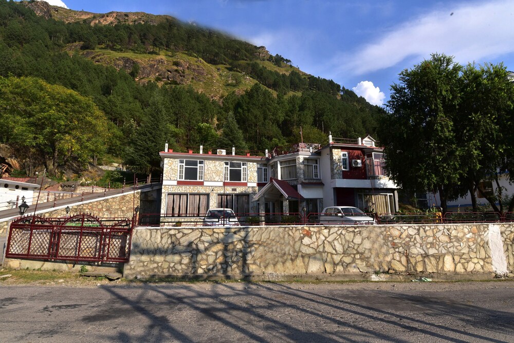 Mashoo Resorts - last minute hotel in Kulu