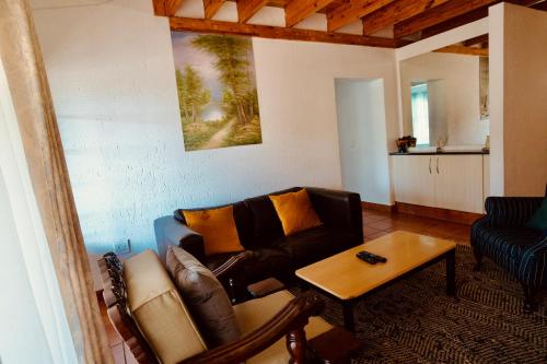 Palm Haven 5 min drive to Carlswald Centre — 4-Star Luxury Hotel in Midrand, South Africa