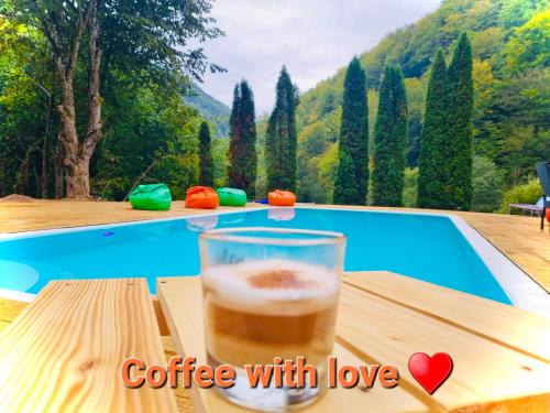 La Mama in Pietroasa, Romania