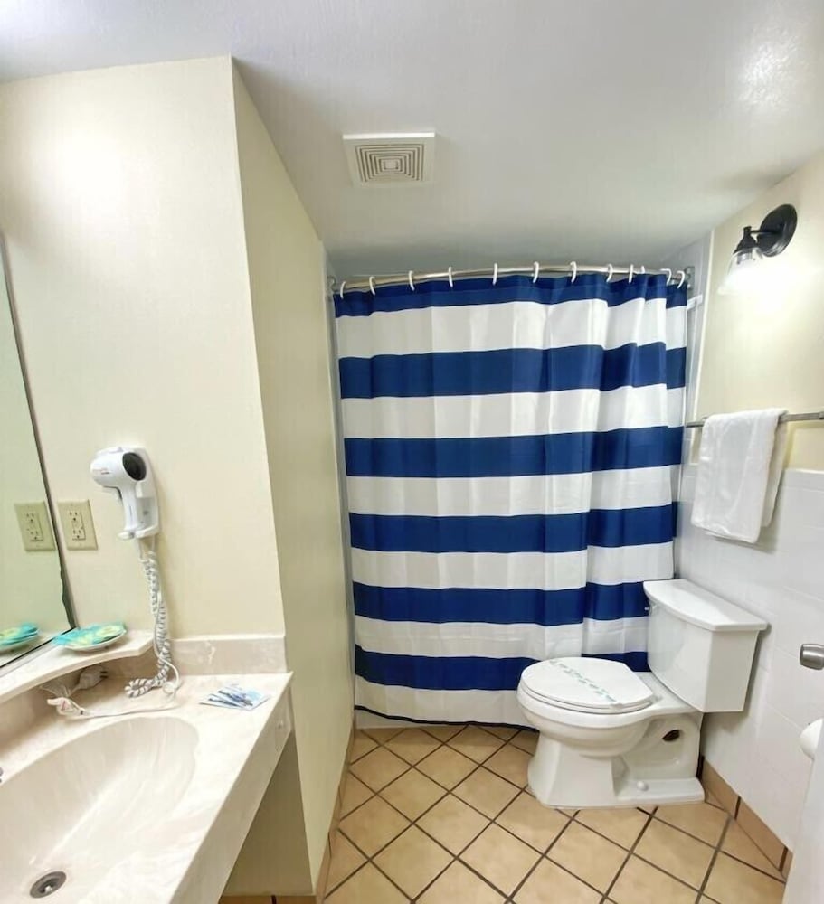Ocean Side Inn Studios - photo 10