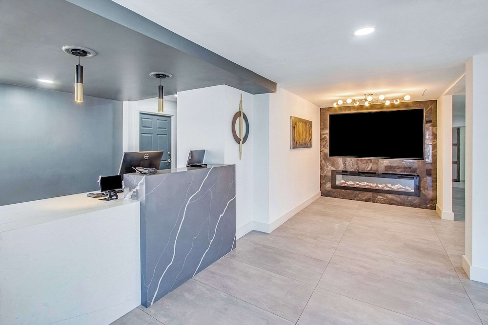 MainStay Suites Columbia Harbison - photo 2