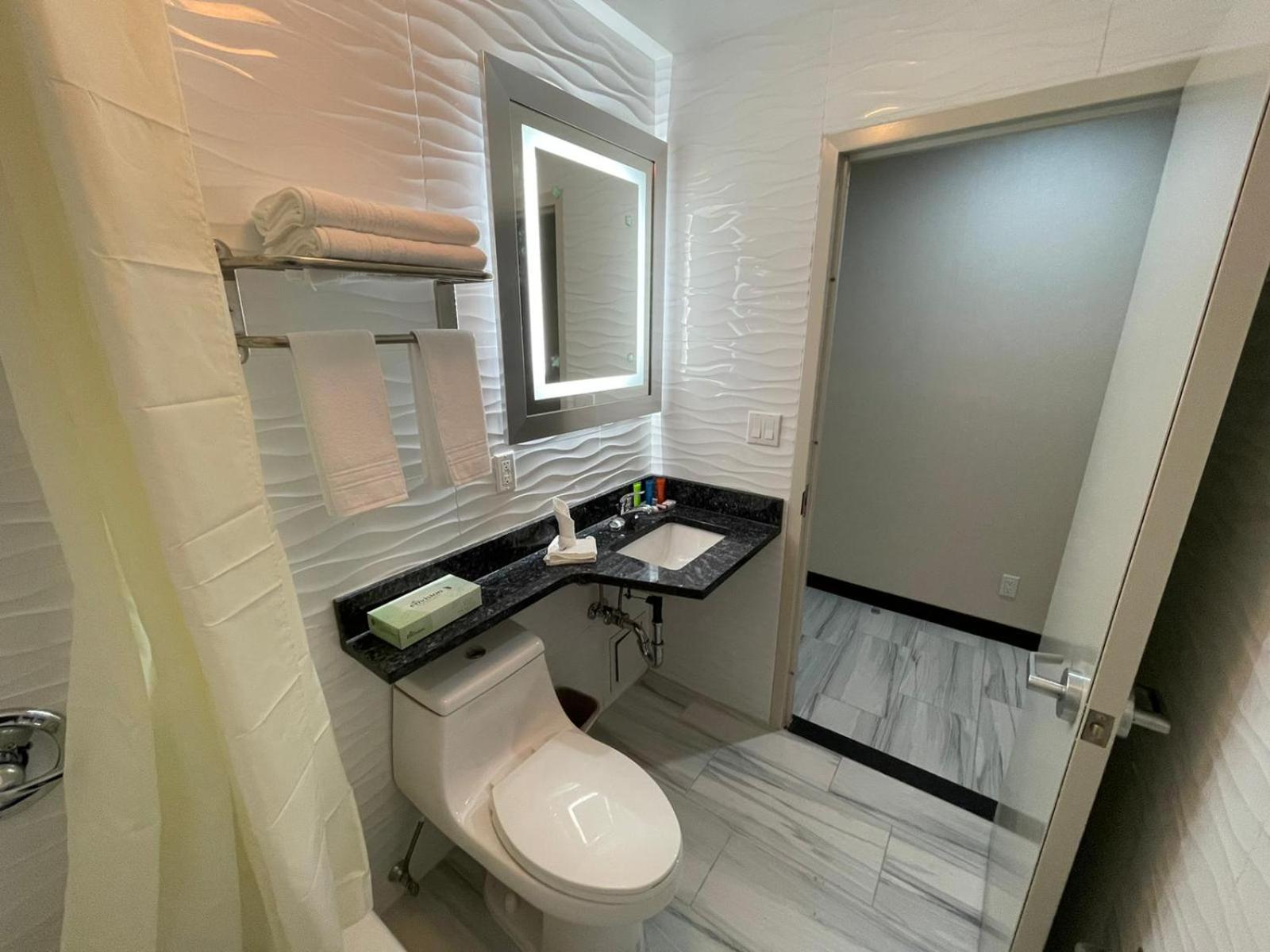 Casa Blanca Hotel Brooklyn - photo 57