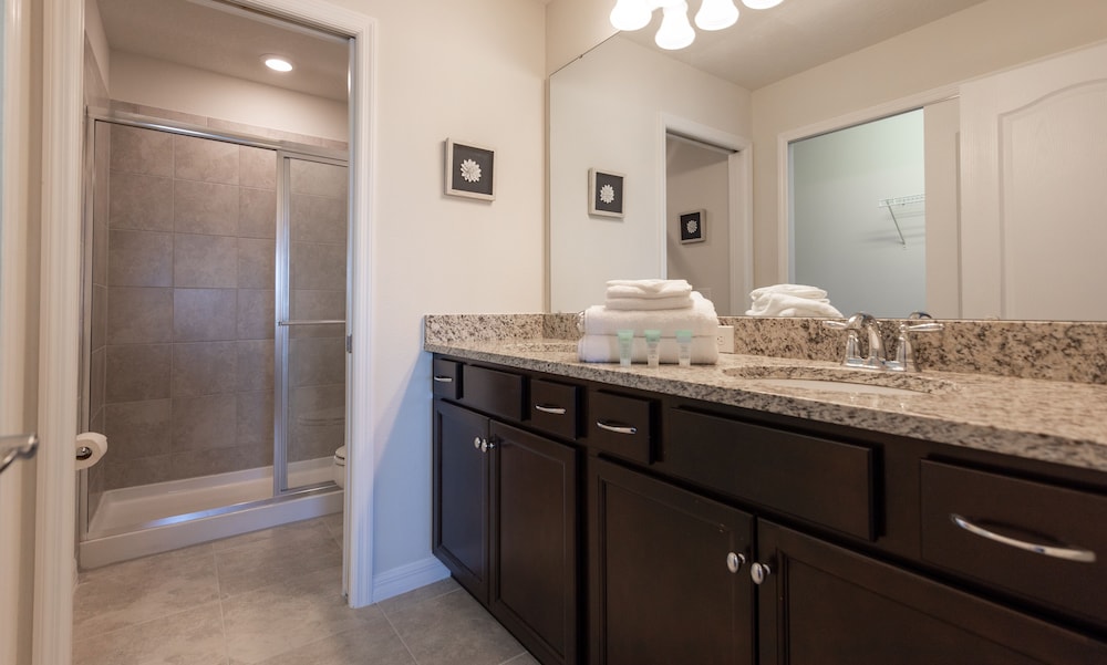 7155oml solterra Resort 5 Bedroom Townhouse by RedAwning - photo 16