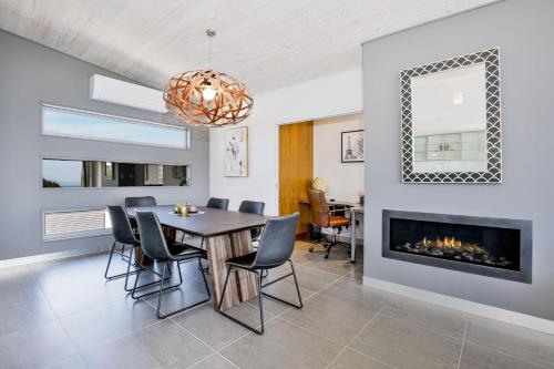 Yelo at Culburra I Pet Friendly I 1 Min Walk to Beach — hotel in Culburra Beach