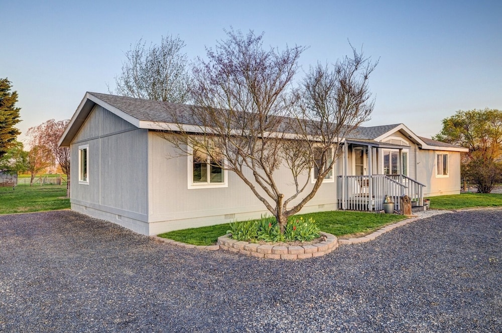 3BR Retreat in Prosser Perfect for Wine Lovers — hotel in Prosser