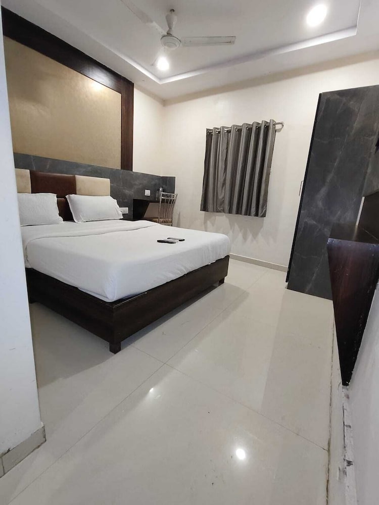 Hotel Bkc Nx Rooms — hotel near Chhatrapati Shivaji Maharaj International Airport