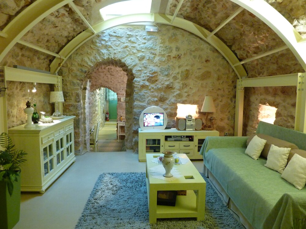 St. George Sykoussis Traditional Residence — 4-Star Luxury Hotel in Chios, Greece