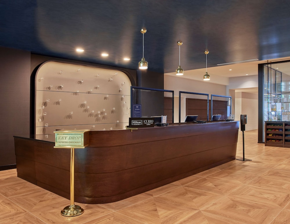 Sable at Navy Pier Chicago Curio Collection by Hilton - photo 7