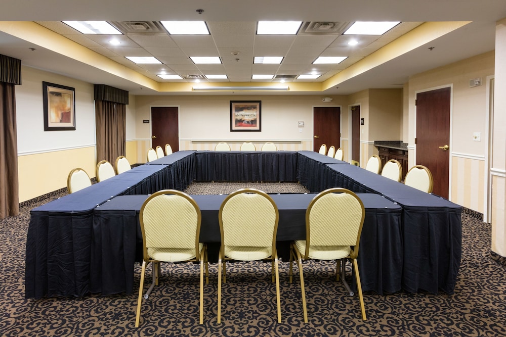 Hampton Inn Suites Jacksonville Airport - photo 50