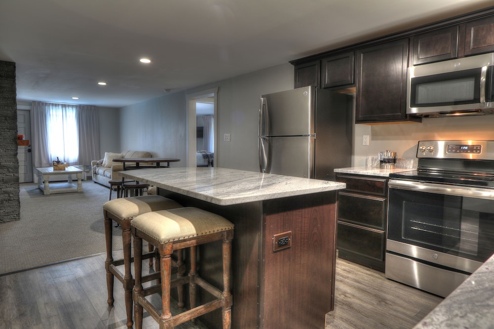 River Edge Inn - photo 28