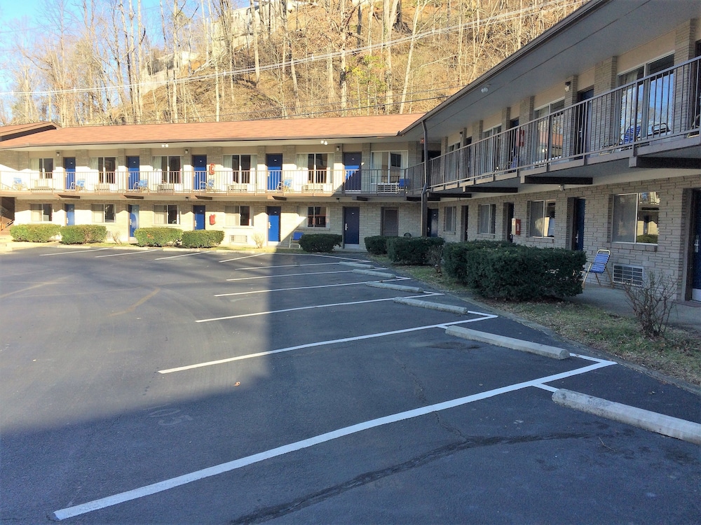 Sidney James Mountain Lodge - photo 81
