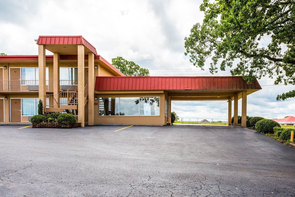 Days Inn by Wyndham Batesville AR - photo 16