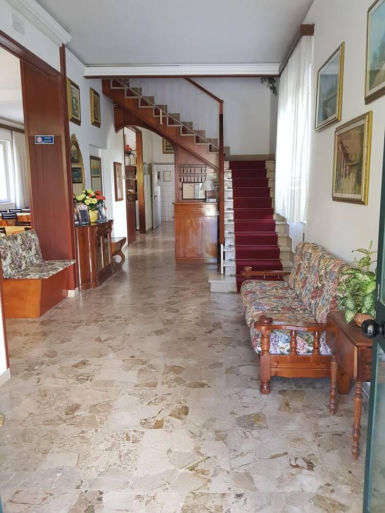 Hotel Margot — Camaiore — photo 2