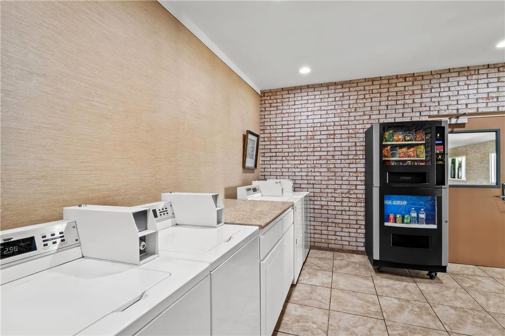 Days Inn by Wyndham Whitmore Lake Ann Arbor Brighton - photo 35